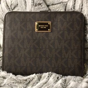 Michael Kors leather iPad holder w/zipper pockets